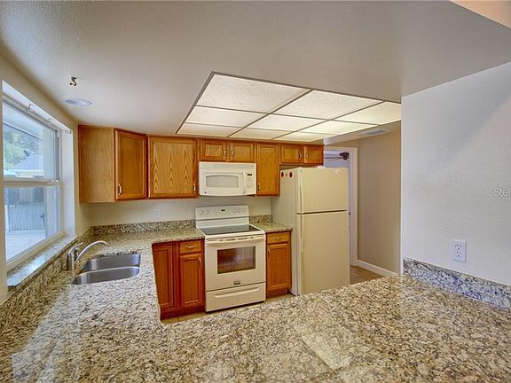 5th image of 4511 Crichton Ln