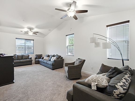 5th image of 2838 S Oakhurst Court
