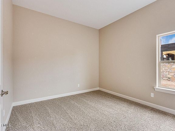 5th image of 720 Birmingham Pl