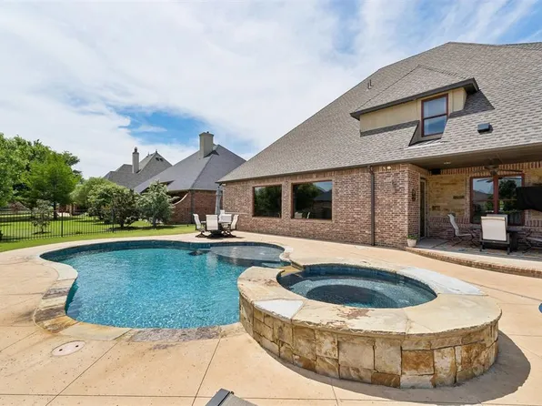 15708 Laguna Dr, Edmond, OK 73013