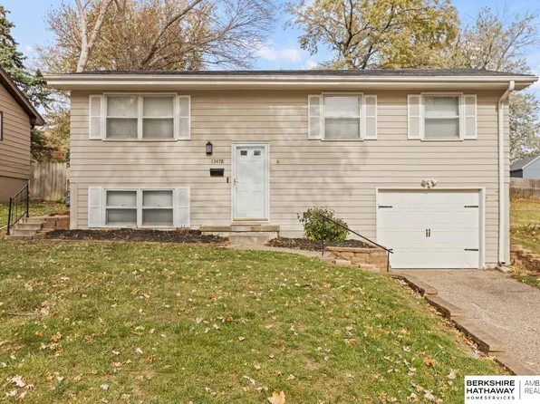 13478 Kingswood Dr, Omaha, NE 68144