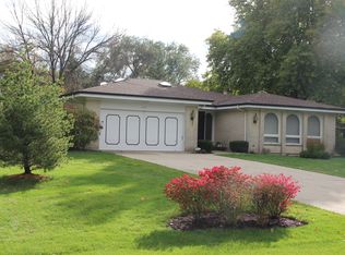 403 Dorset St, Prospect Heights, IL 60070