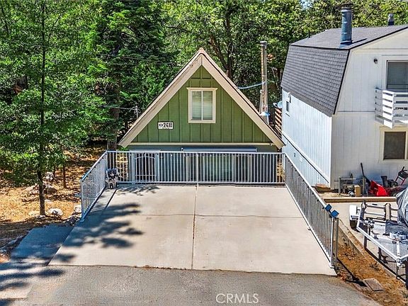 5th image of 2418 Fir Dr