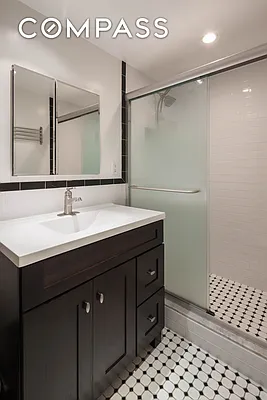 Sold by Compass | media 18