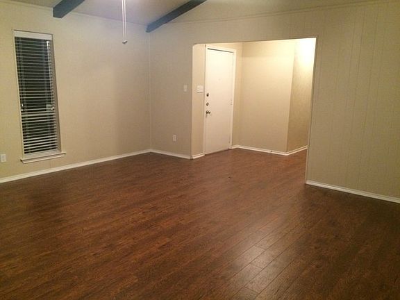 3rd image of 1869 College Pkwy