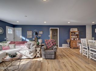 202 Frances St, Pineville, MO 64856