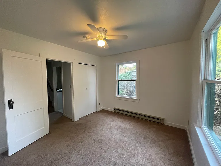 245 N Harris Ave — Photo 12