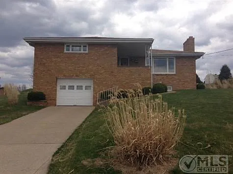 8 Milton Ln photo 1