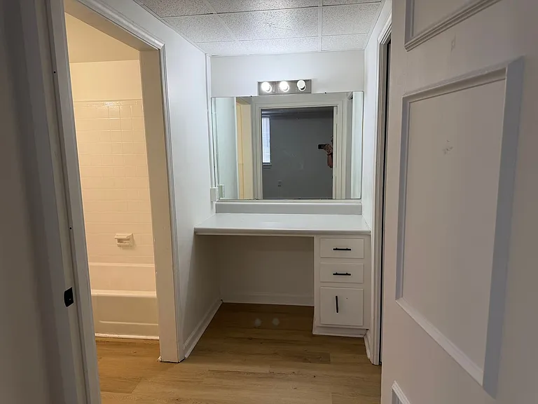 Park Place Apartments — Photo 16