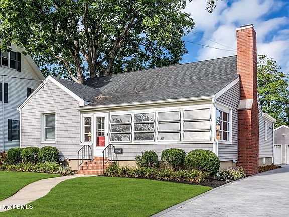 2nd image of 376 E Main Street