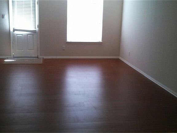 4th image of 1218 Curtis Xing