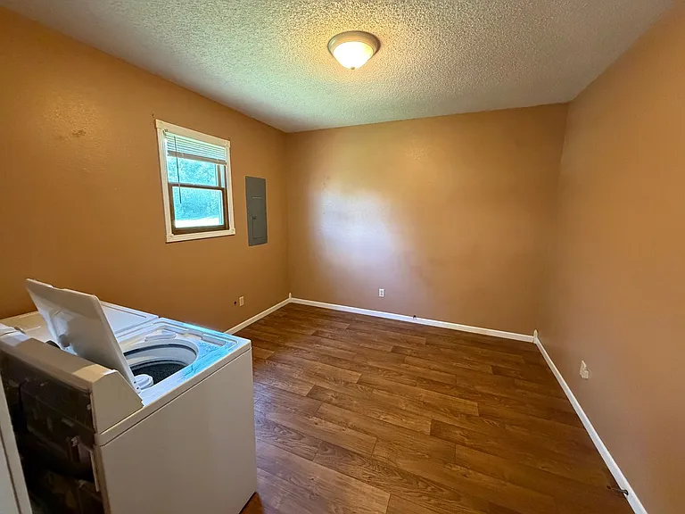 20597 Sedalia Rd — Photo 12