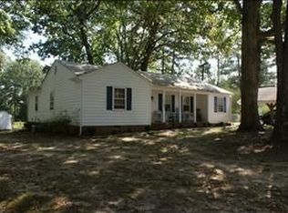 10401 Chieftain Trl, North Chesterfield, VA 23236