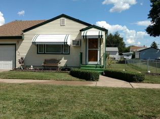 106 12th Ave NW, Mandan, ND 58554