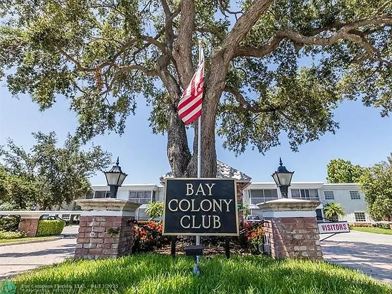 6485 Bay Club Dr #2 — Photo 9