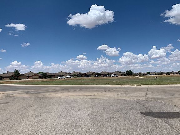 3rd image of 629 Memorial Ct