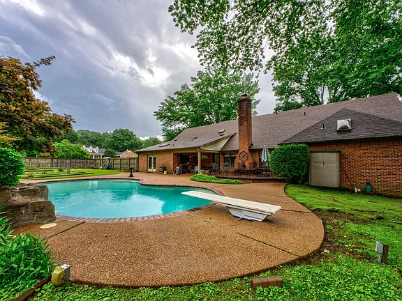 4th image of 3529 Davieshire Dr