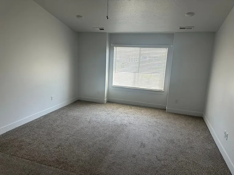 5412 W Granite Ave — Photo 9