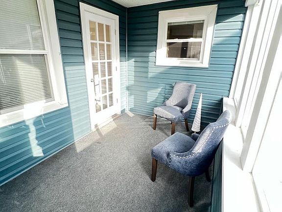 3rd image of 6739 Forestdale Ave