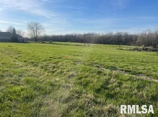 Norman Dr, Groveland, IL 61535