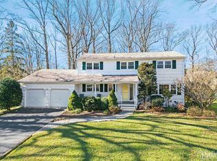19 Warwick Rd, Edison, NJ 08820