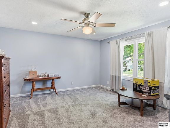 3rd image of 11005 Sahler St