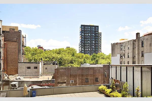Sold by Stribling | media 5
