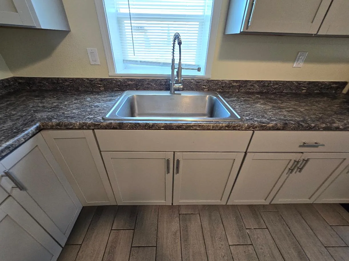 3220 Tularosa Ave — Photo 4