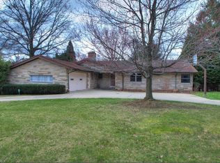 23450 Hazelmere Rd, Shaker Heights, OH 44122