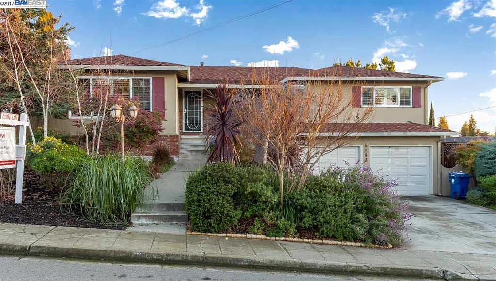 5163 Bates Way photo 1