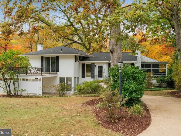 3422 Barger Dr, Falls Church, VA 22044