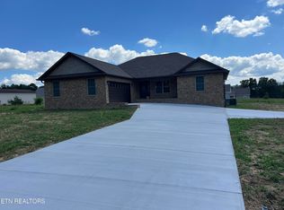 277 Hinch Mountain View Rd, Crossville, TN 38555