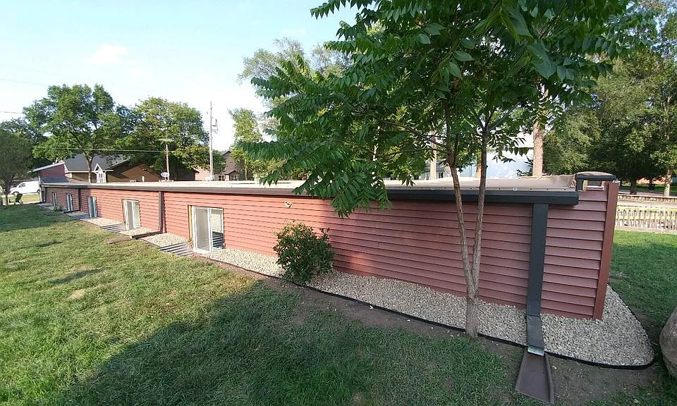 618 Main St #1