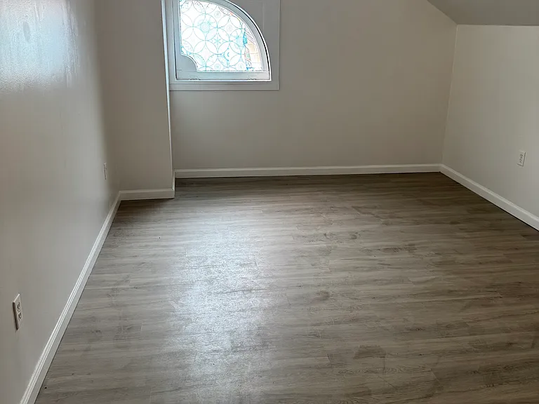 8 Granger Pl #6 — Photo 16