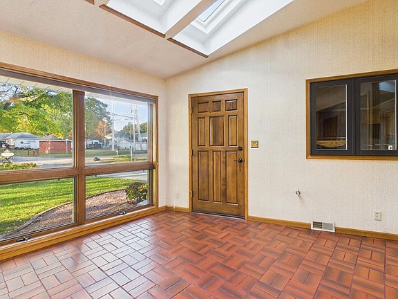 4th image of 1111 Nebraska Ave