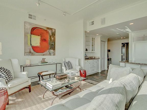 3rd image of 400 E 3rd Ave APT 501