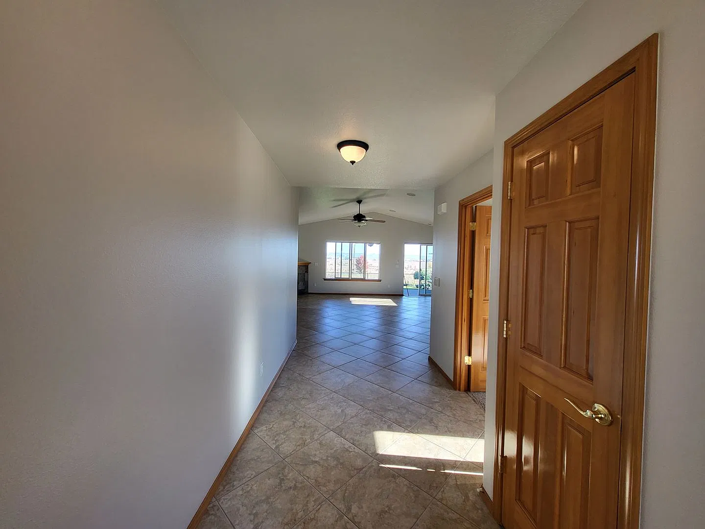 Rent Ready Home W/Golf Course Views — Photo 4