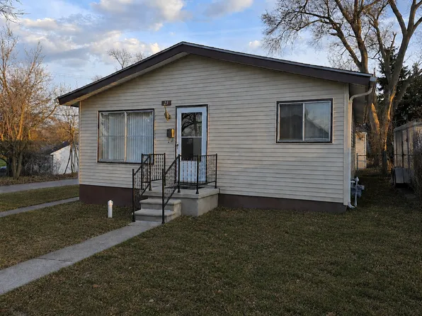 23 Hillsmont Ave, Pontiac, MI 48341