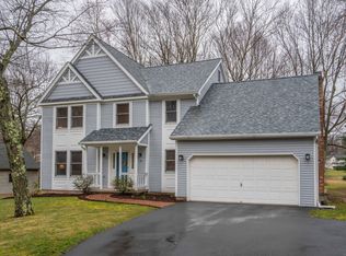 17 Quail Run, Bloomfield, CT 06002