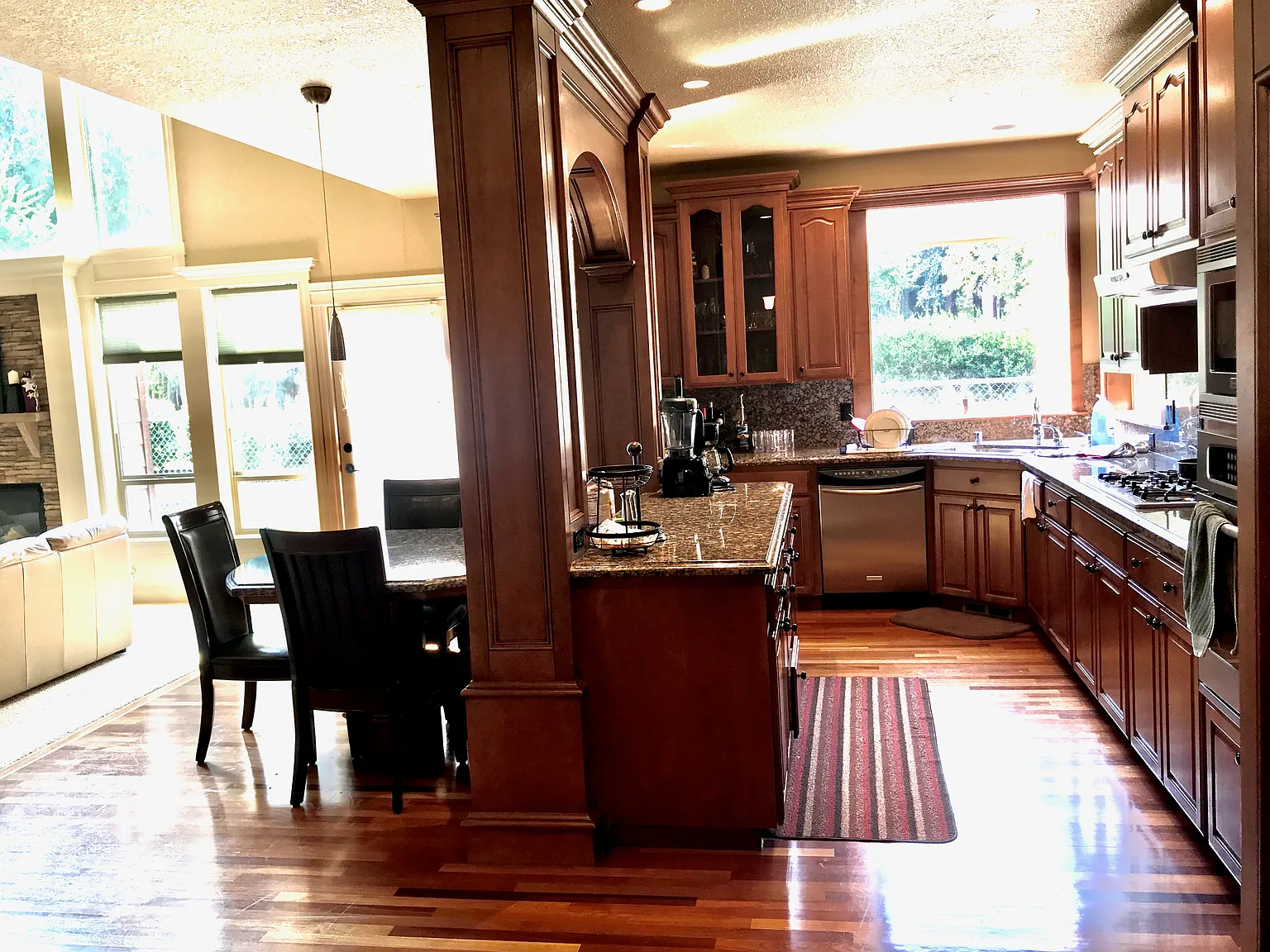 5 bed, 3787 sqft, $850 — Photo 3