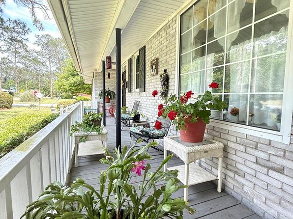 927 Ridgewood Dr, Valdosta, GA 31601