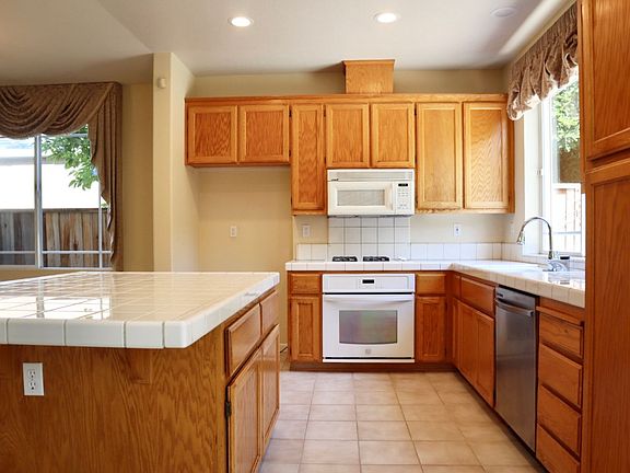5th image of 34501 Windflower Ln