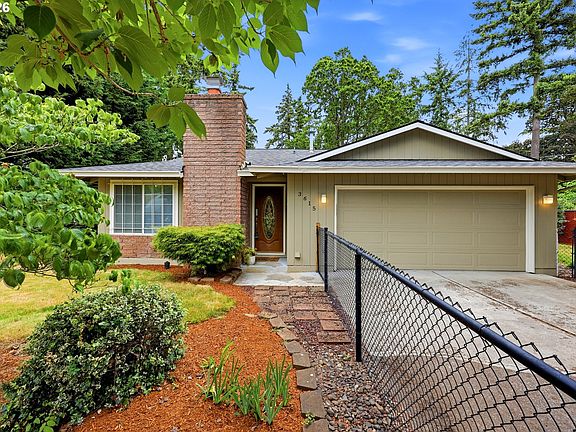 5th image of 3615 SE Willamette Ave