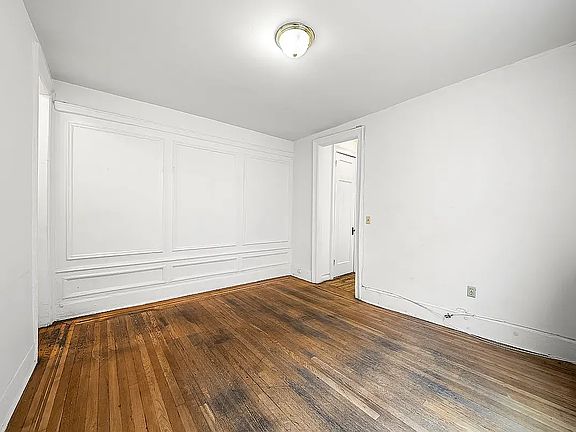 5th image of 834 Riverside Dr APT 4E