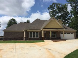10 Woodland Pl, Newnan, GA 30263