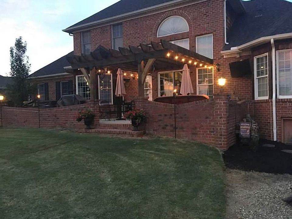 2nd image of 1715 Saint Ives Blvd