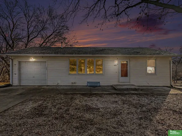 1021 S 8th St, Plattsmouth, NE 68048
