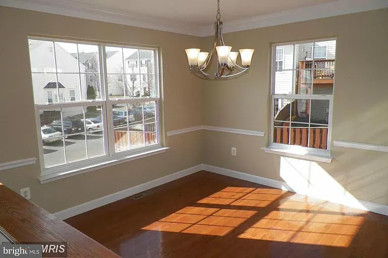 434 Lilac Ter NE — Photo 4