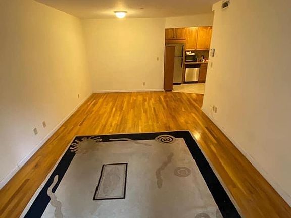 3rd image of 2827 Ocean Pkwy #2AA
