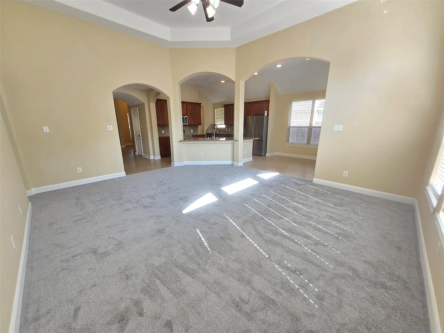 5 bed, 3.5 bath, 2778 sqft, $2,700 — Photo 4